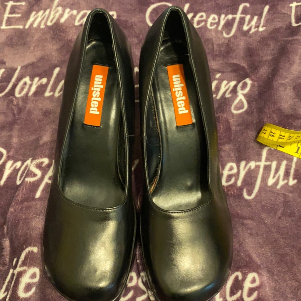Black Unlisted chunky heels